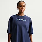 Nike Sportswear Classic Women's Oversized T-Shirt. Nike.com